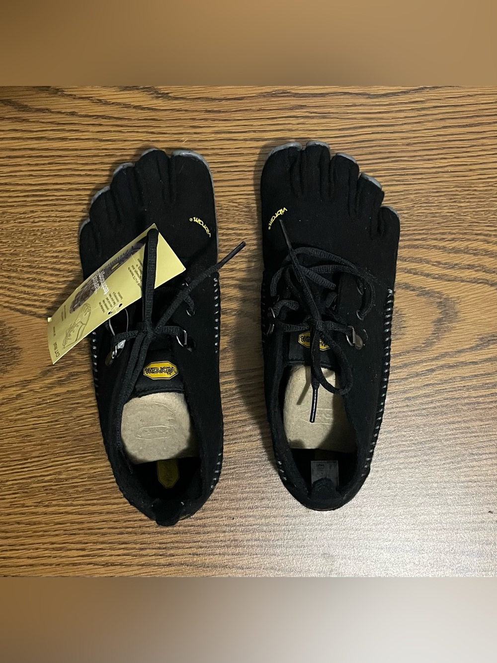 Vibram Black FiveFingers Men's Toe-Style Minimalist Lace-Up Sneakers - Picture 2 of 6